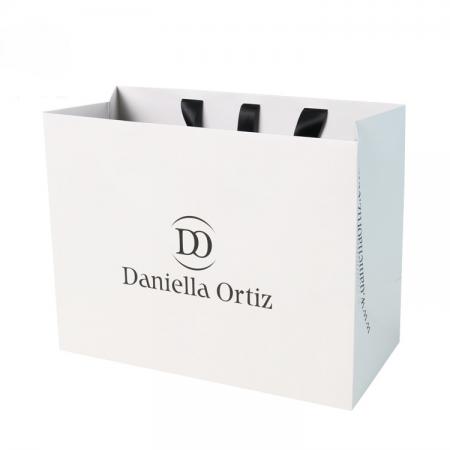 shopping gift bags Customized for logo Recycled white paper bag with handle