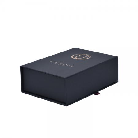 caja de embalaje de papel cosmético de cartón rígido de cierre decorativo negro personalizado con inserto de espuma