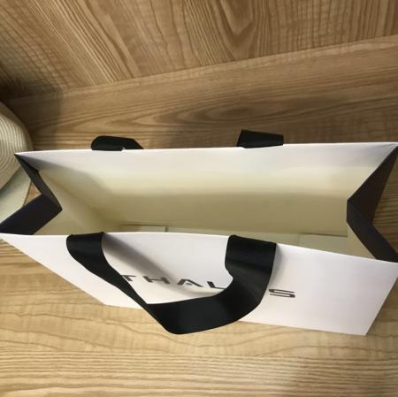 bolsas de papel con su propio logo de compras